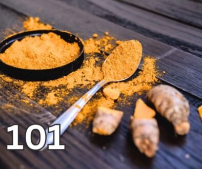 Fresh turmeric root beside turmeric powder, illustrating the natural source of curcumin and the difference between turmeric and curcumin.